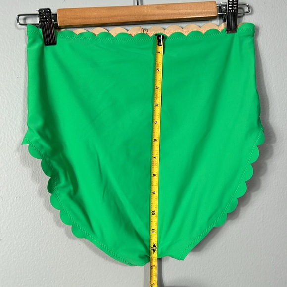 J Crew High-rise scalloped bikini bottom in Brilliant Green size small - Picture 12 of 12